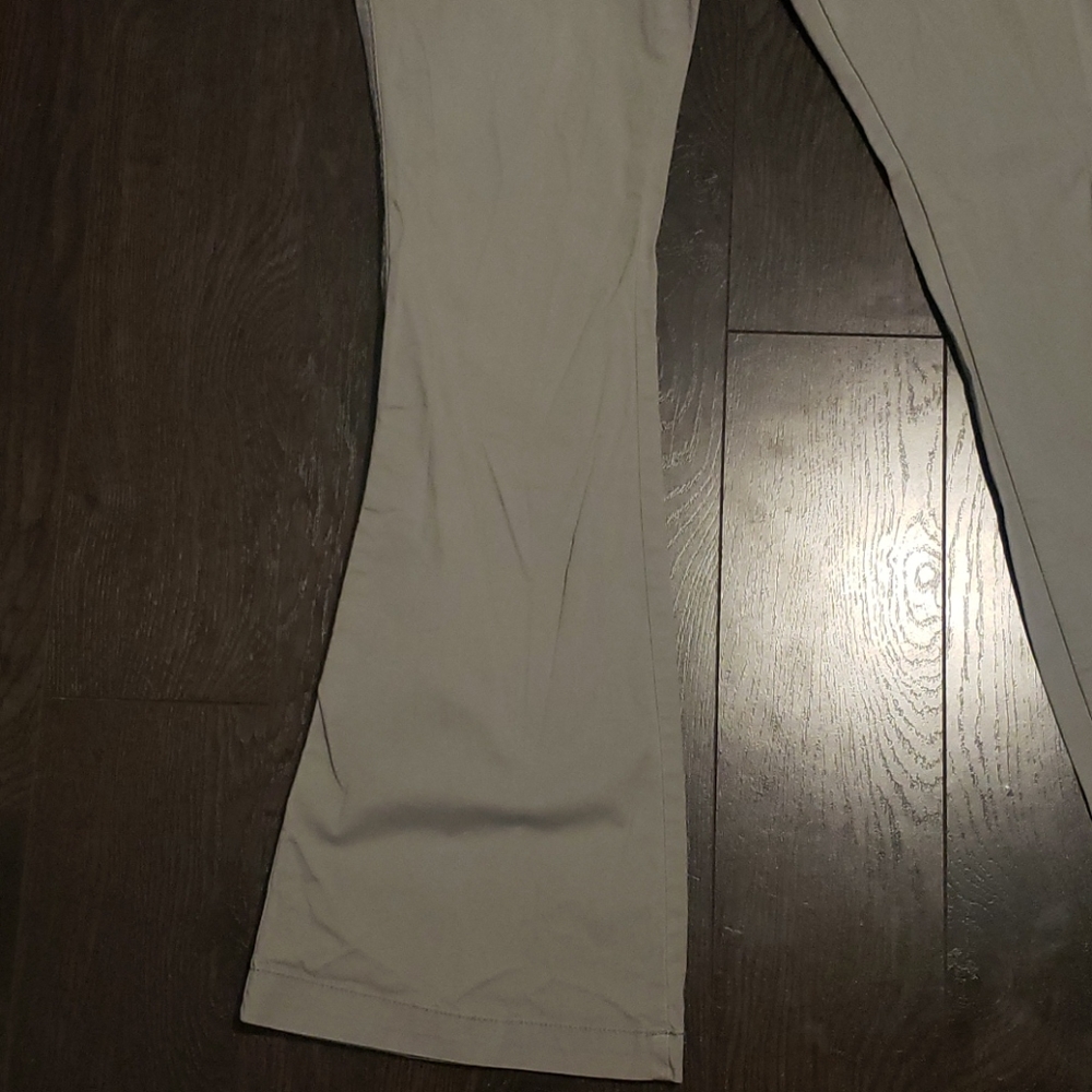 Express pants - Picture 3 of 4
